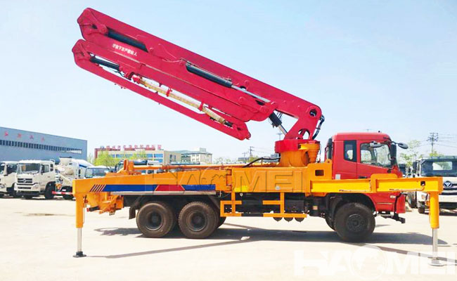 small truck mounted concrete pump